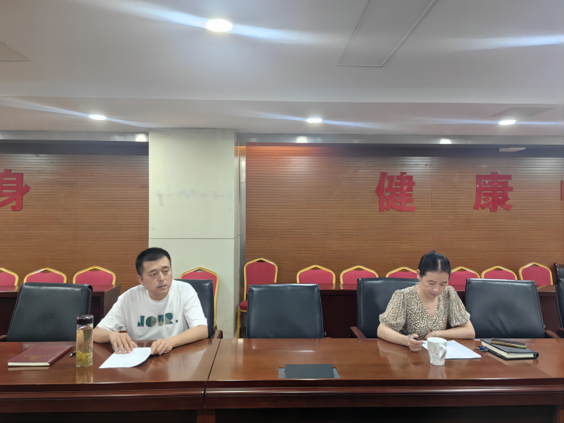 市摩登4公司开展庆“八一”慰问座谈会